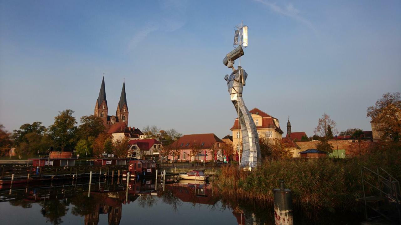 Kulturfreizeiten Ferienwohnungen Neuruppin Exterior foto